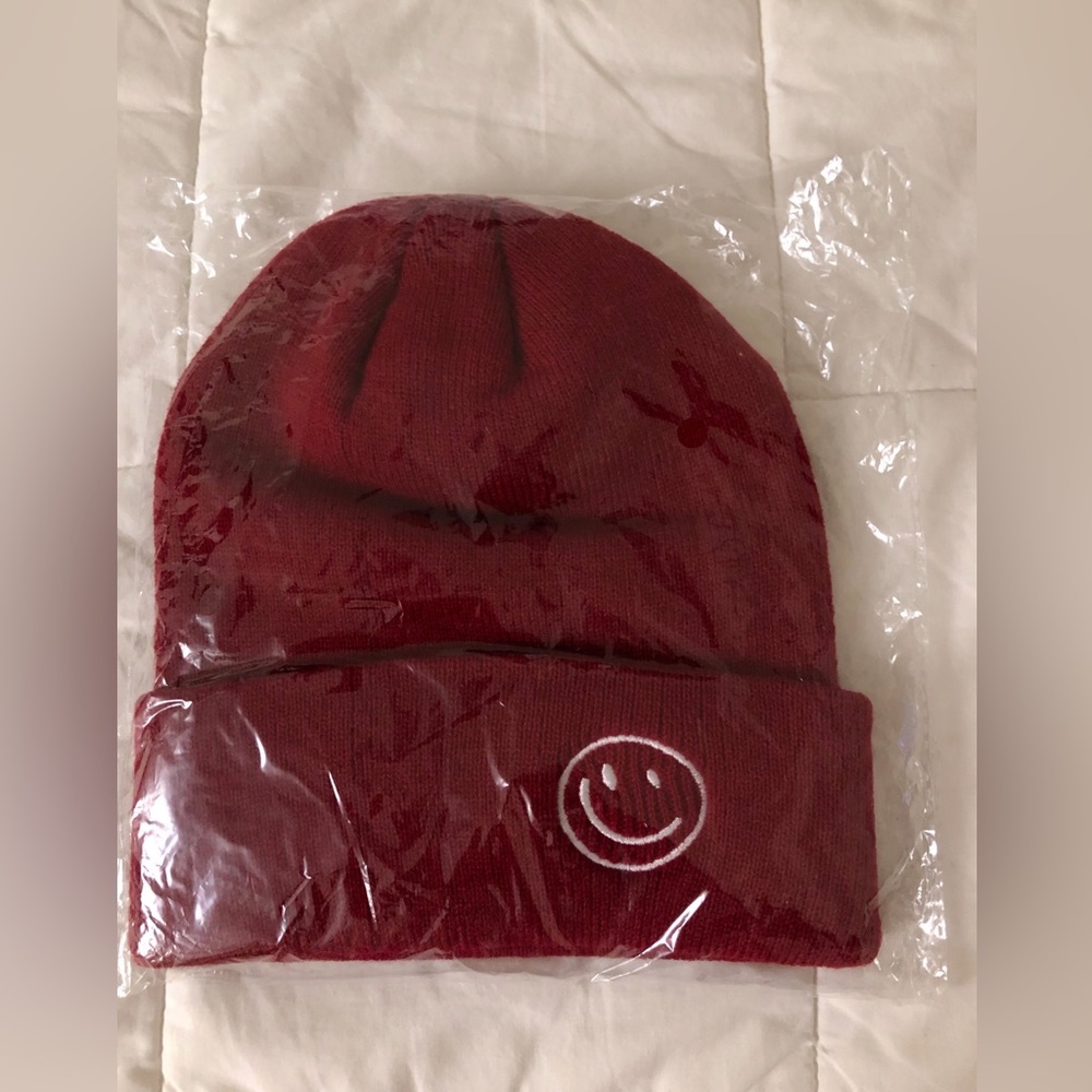 Smiley embroidered knit beanie